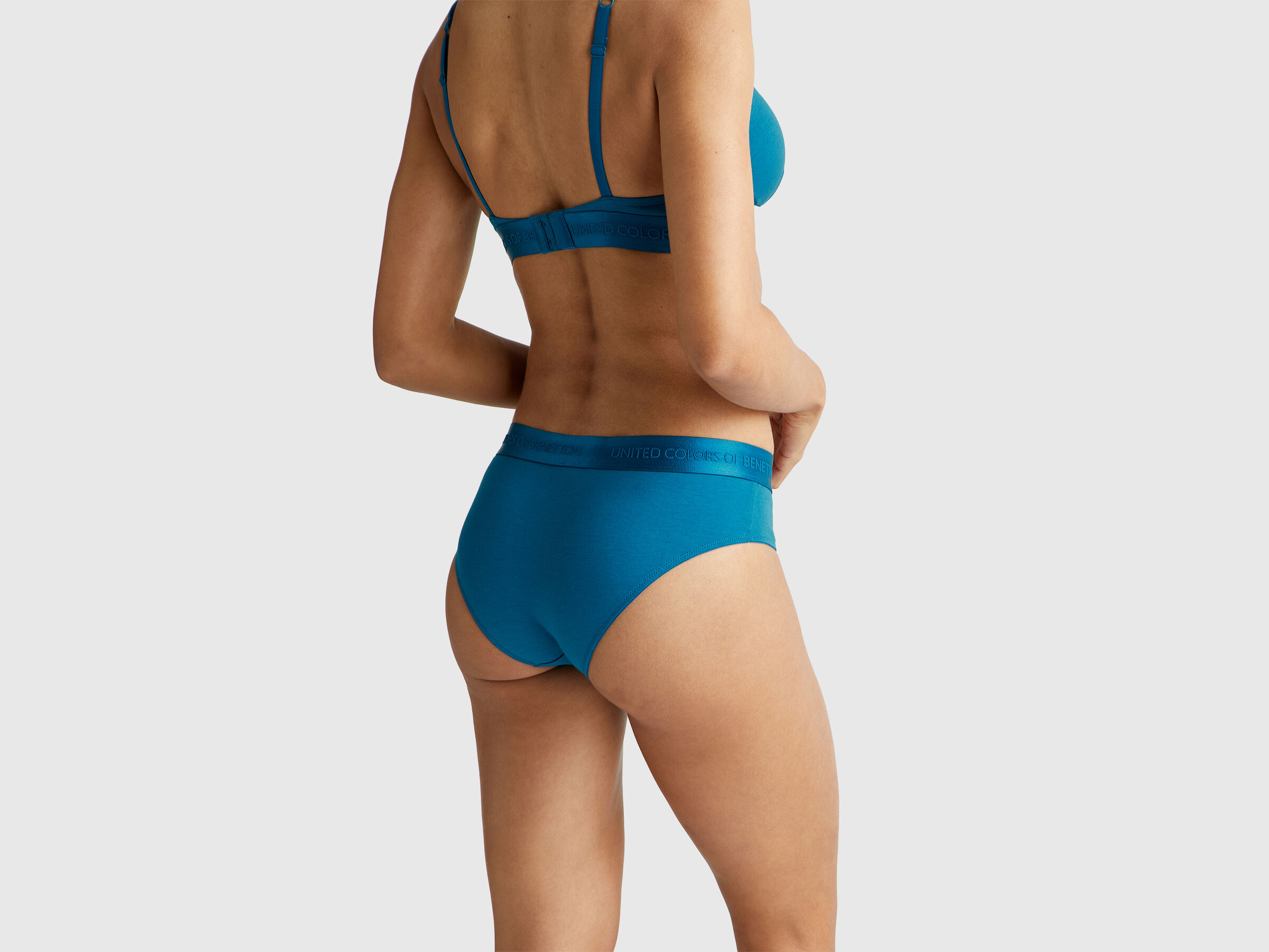 SLIP Women image number 2